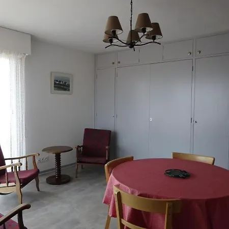 Appart 2eme Etage Avec Balcon Et Place De Parking Διαμέρισμα